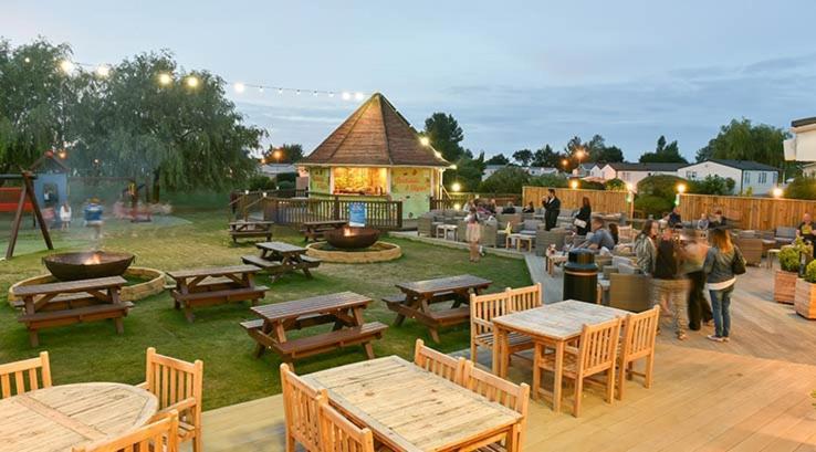 Southview Holiday Park The Elms Skegness Exterior photo